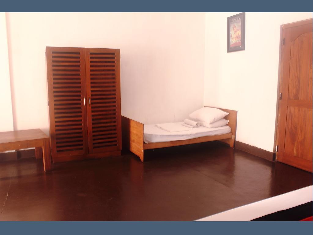 256 Townhouse Rest Hotel Kandy Luaran gambar